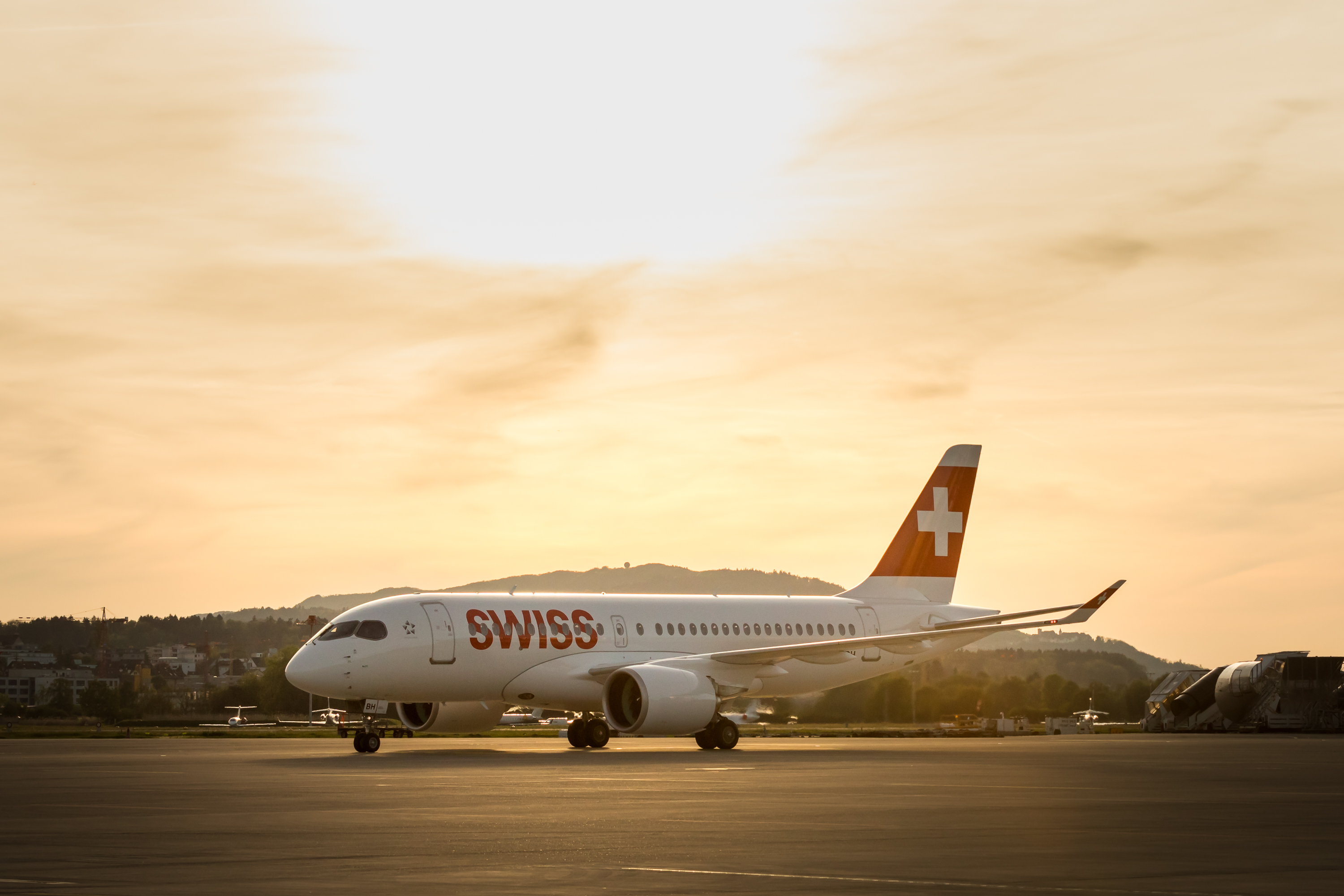 Ankunft erstes SWISS Bombarider CS100
