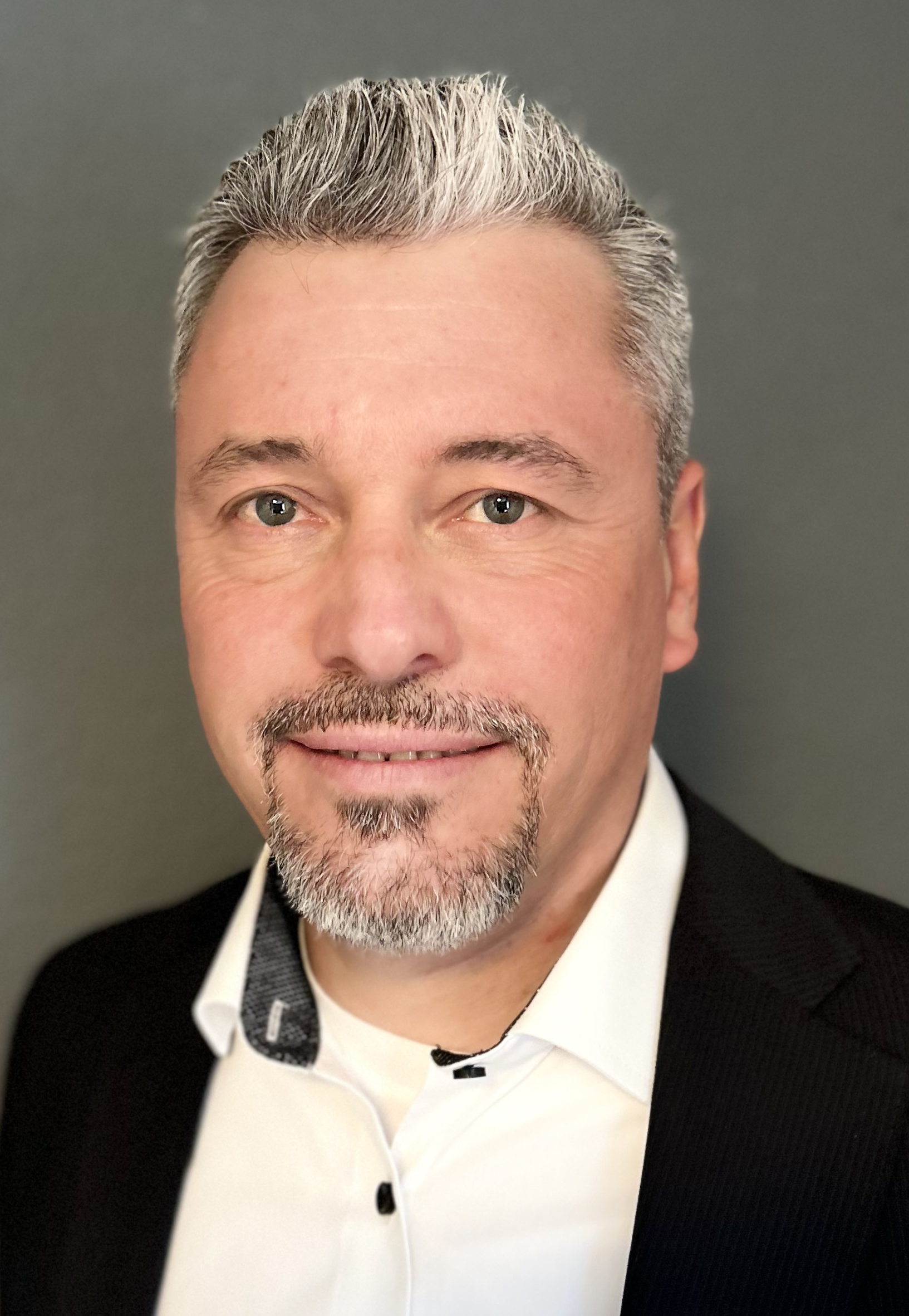 Portrait Giovanny Bucher Bernal
